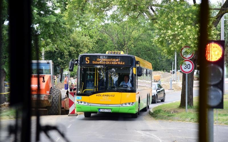 ötösbusz