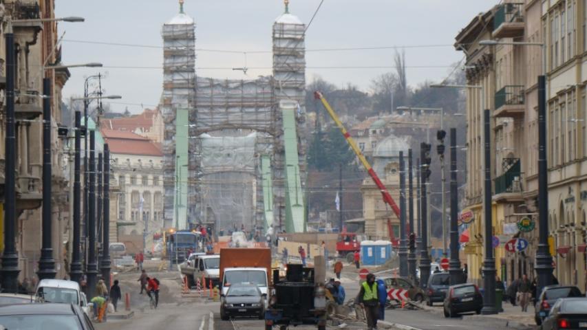szabadsághid